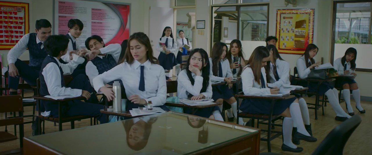 Kızının Arkadaşıyla Aşk Yaşıyor 720p Erotizm Filmi